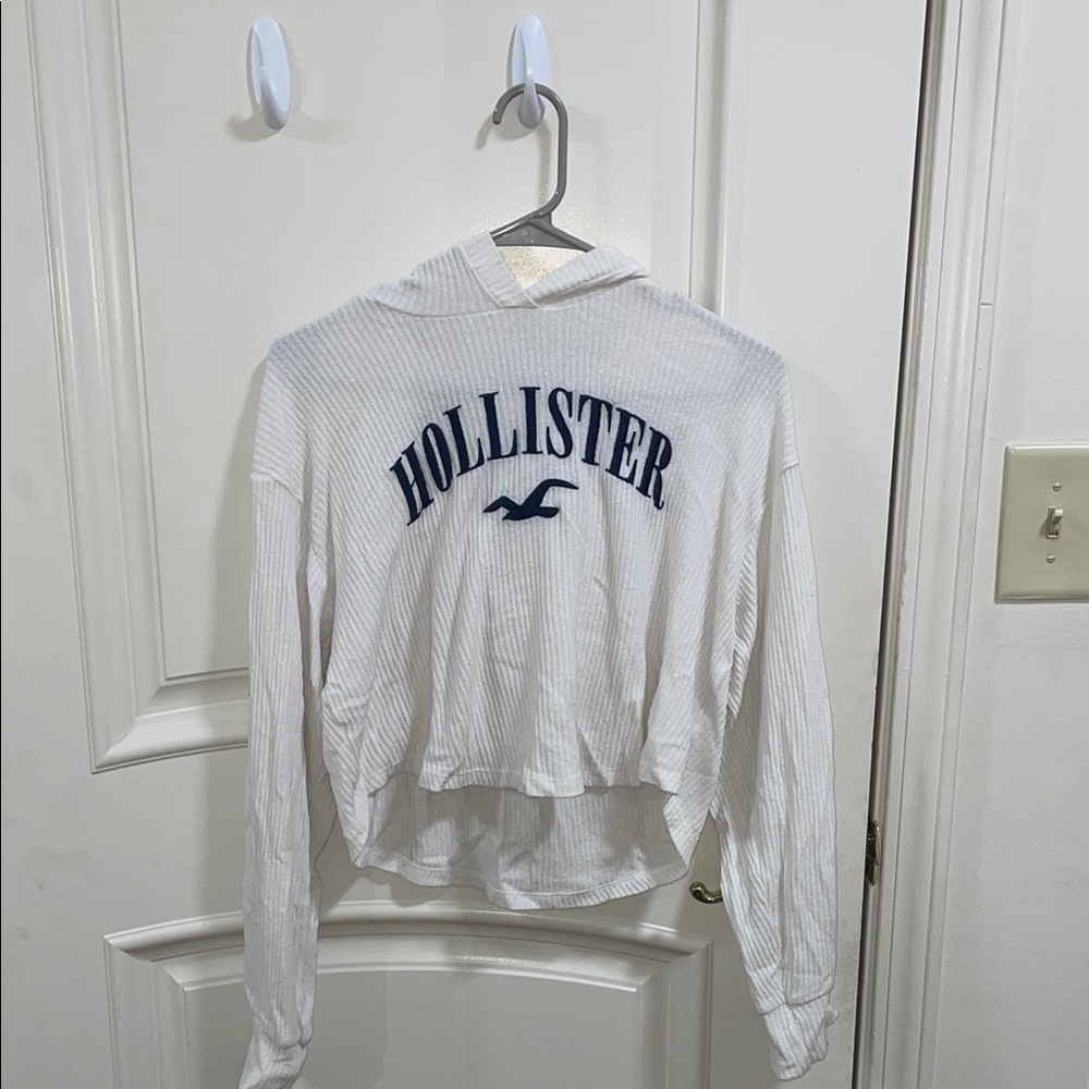 Hollister Blue Cropped Sweatshirt with Long Sleeves